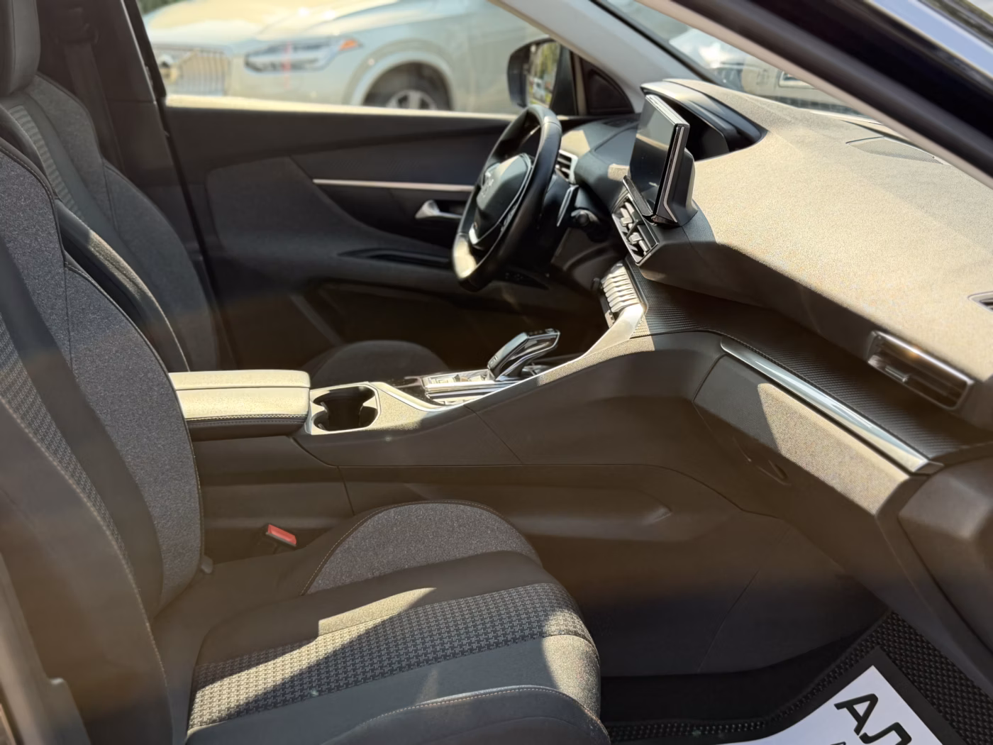 Peugeot 5008 фото 14