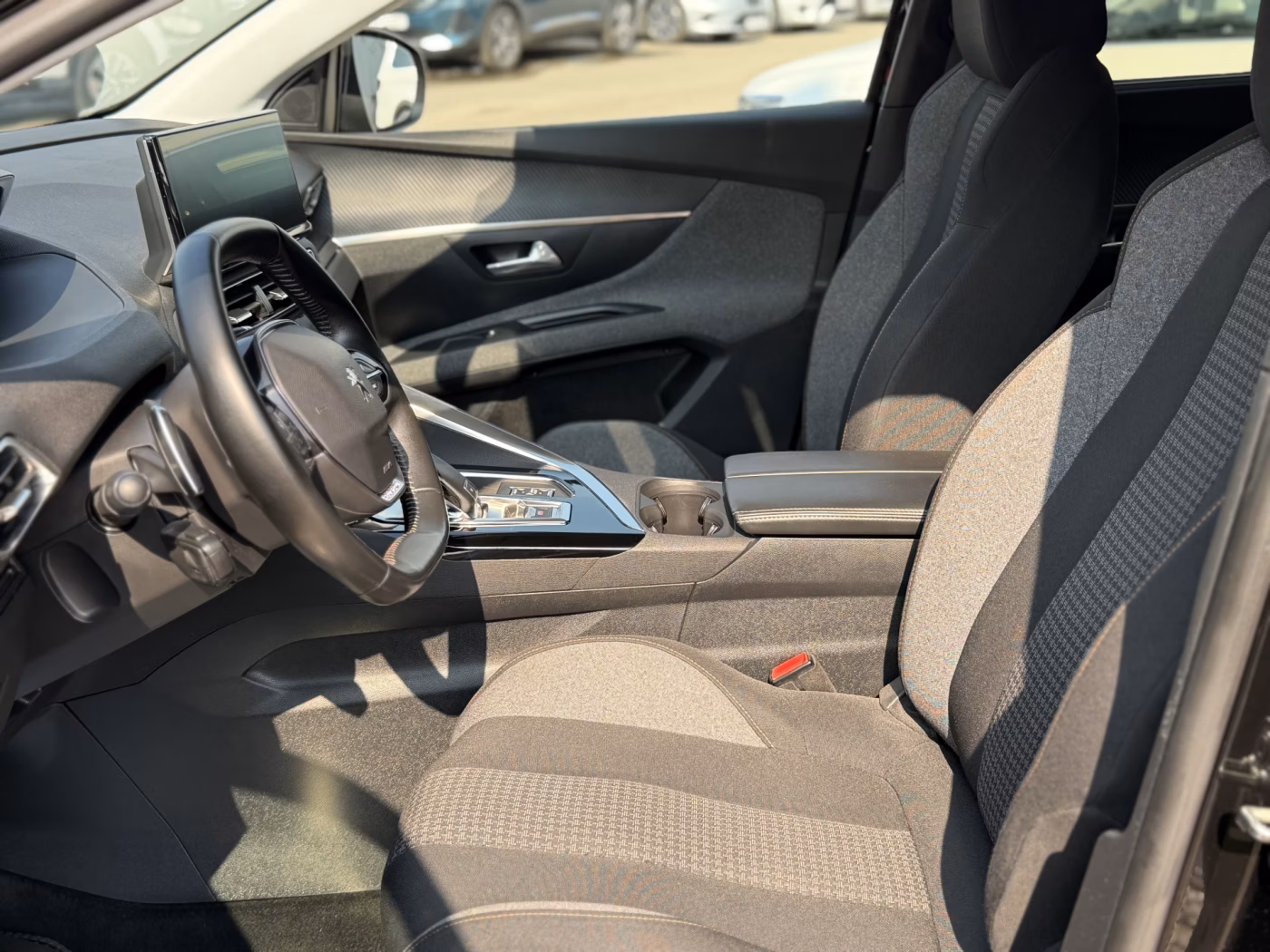 Peugeot 5008 фото 16
