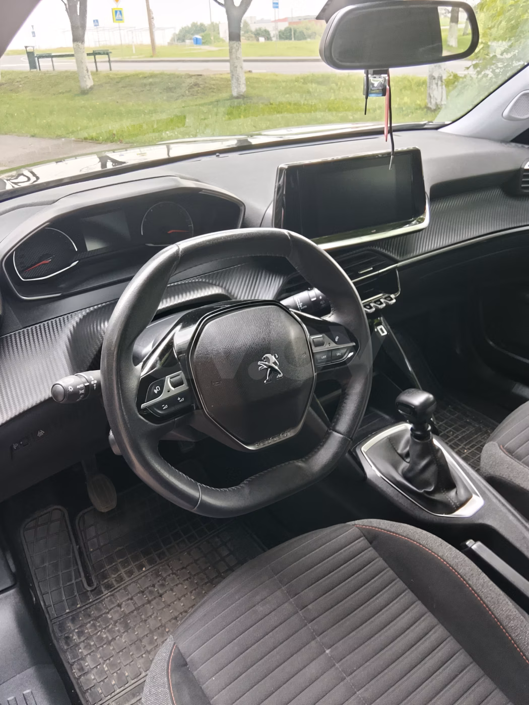 Peugeot 2008 фото 4