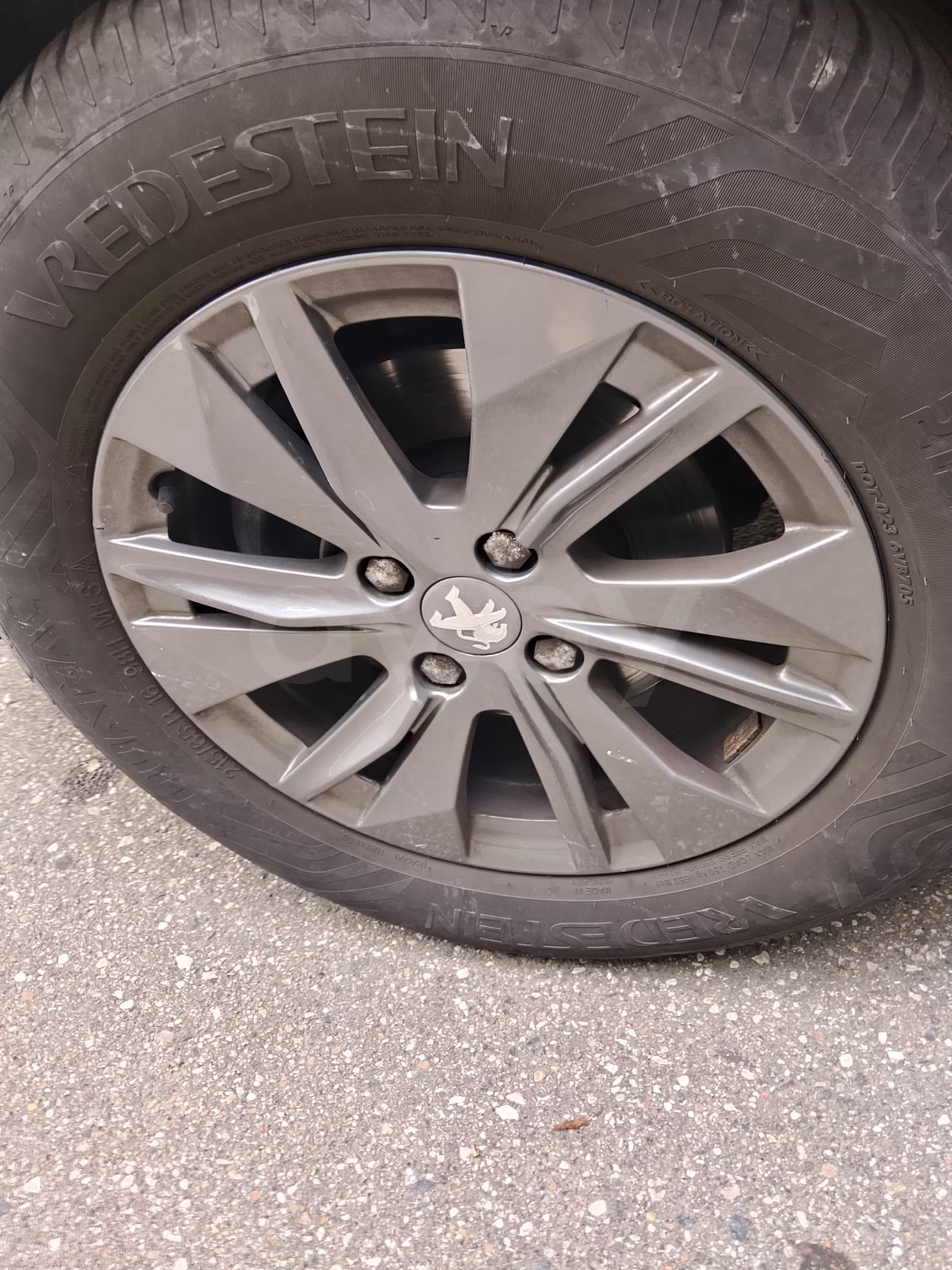 Peugeot 2008 фото 12