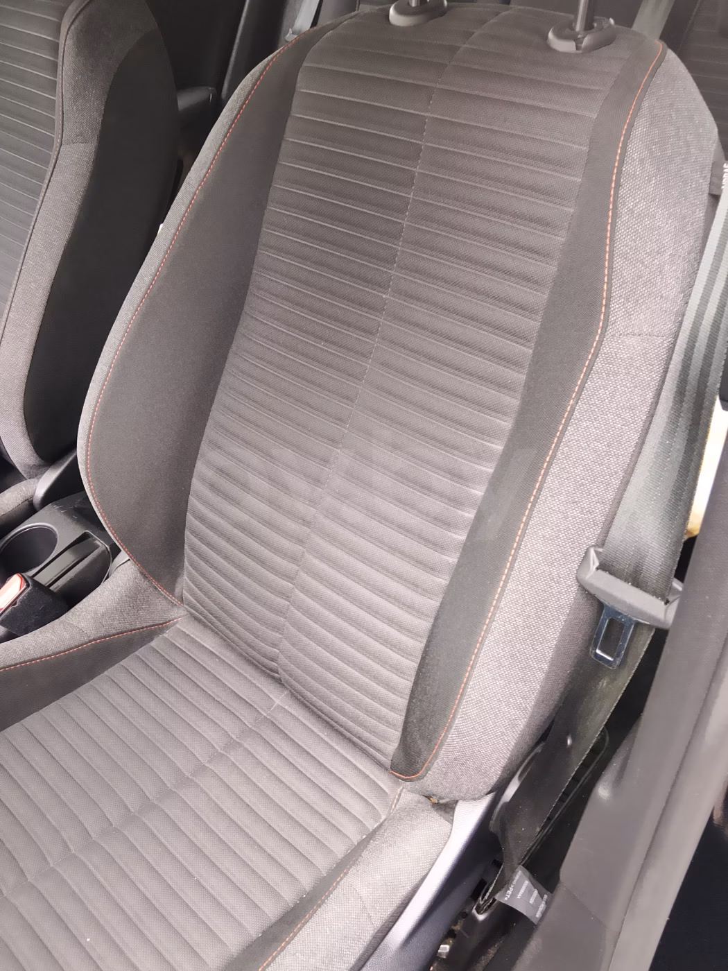 Peugeot 2008 фото 6