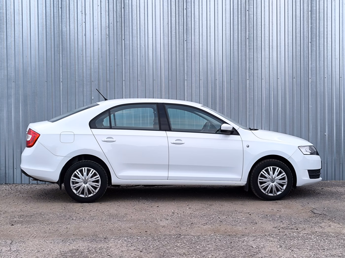 Skoda Rapid фото 3