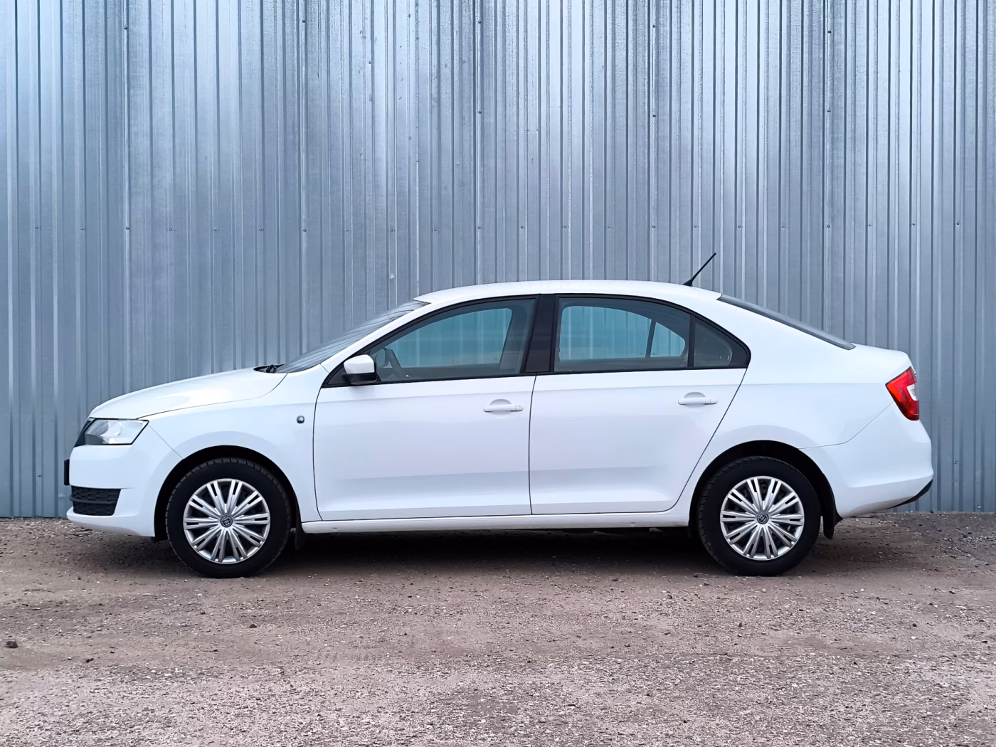 Skoda Rapid фото 4
