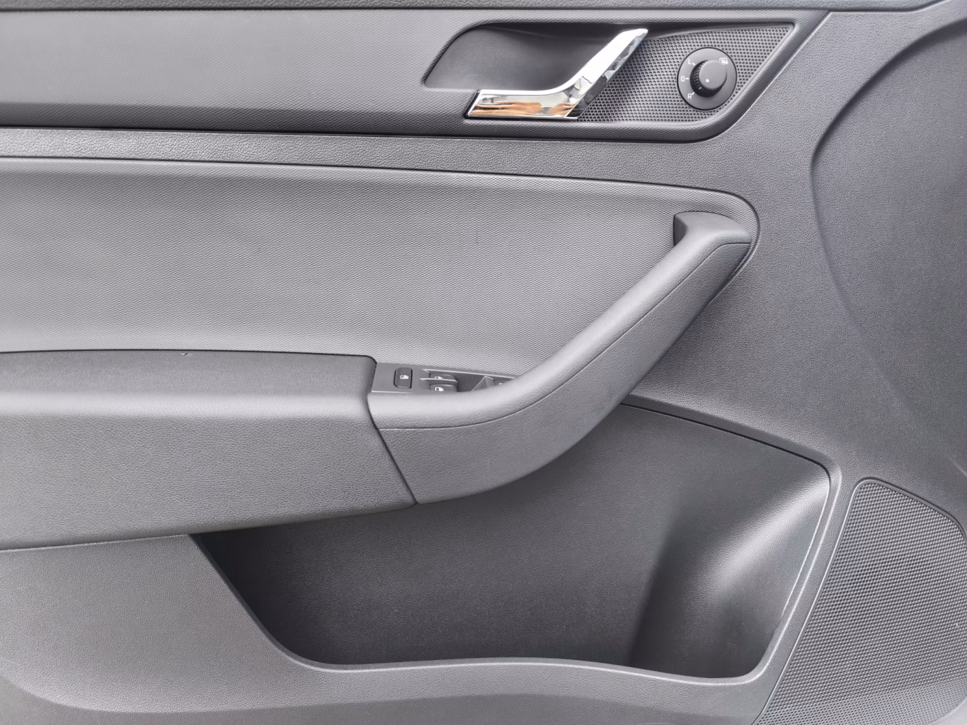 Skoda Rapid фото 7