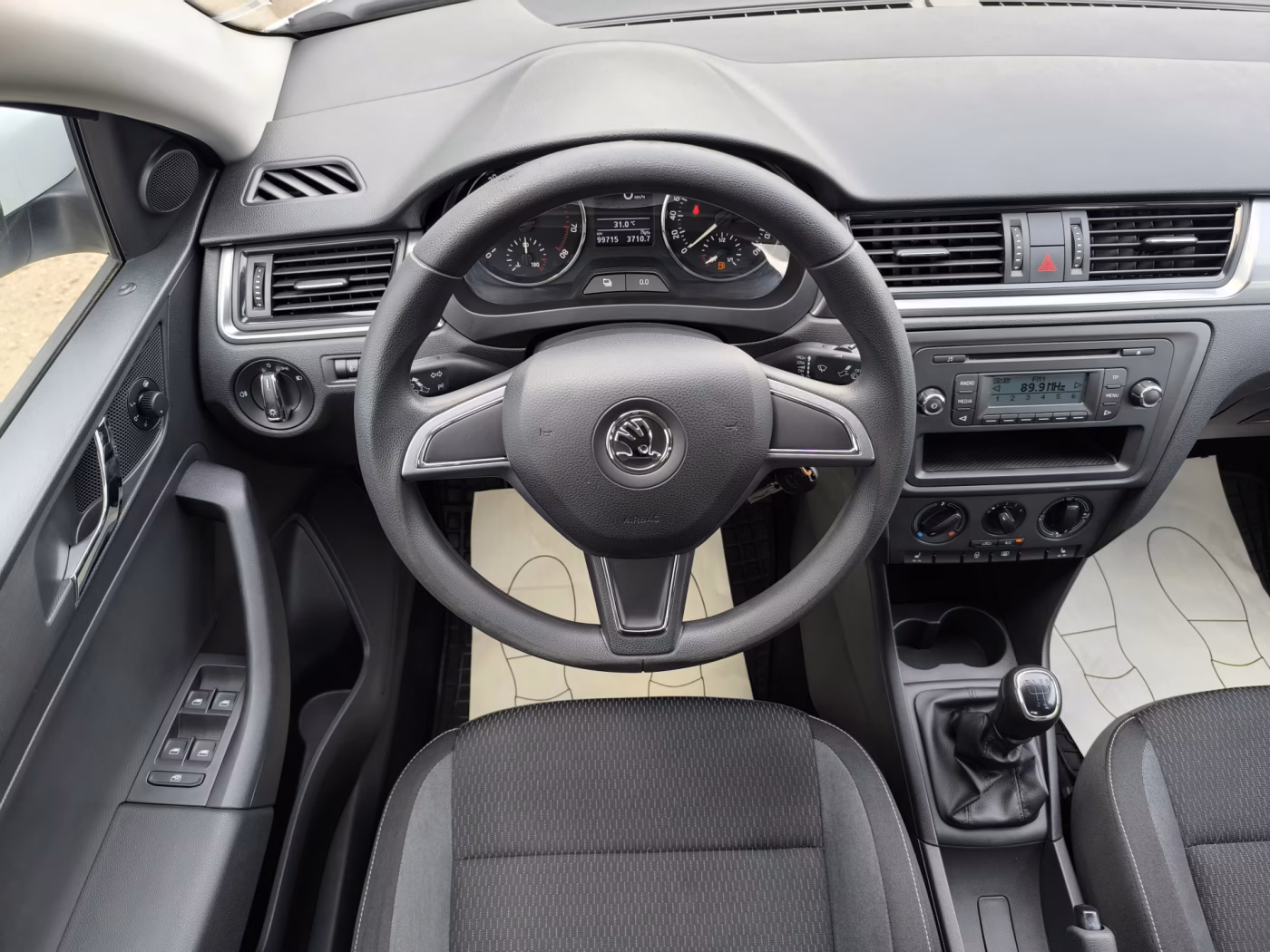Skoda Rapid фото 16