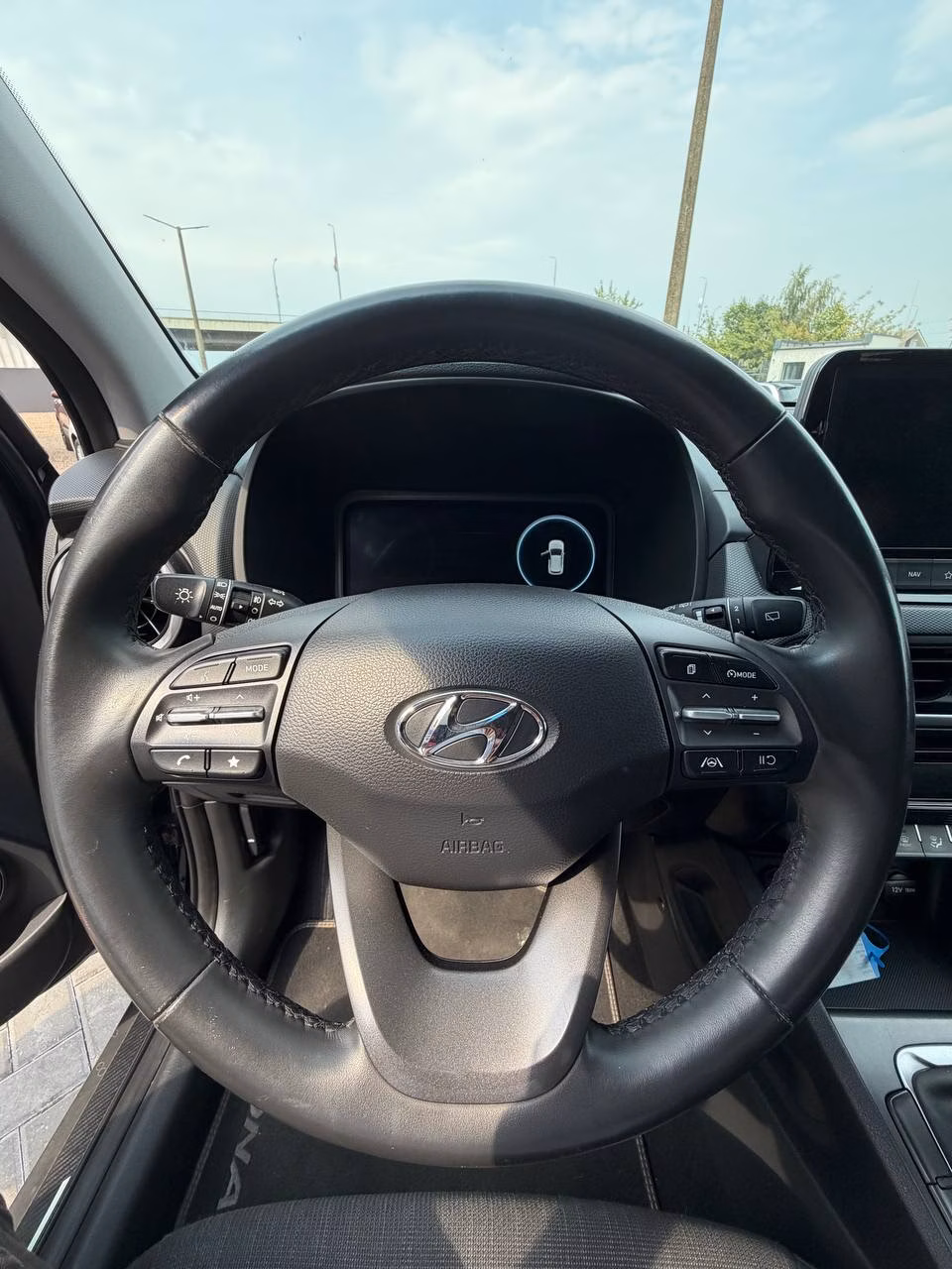 Hyundai Kona фото 10