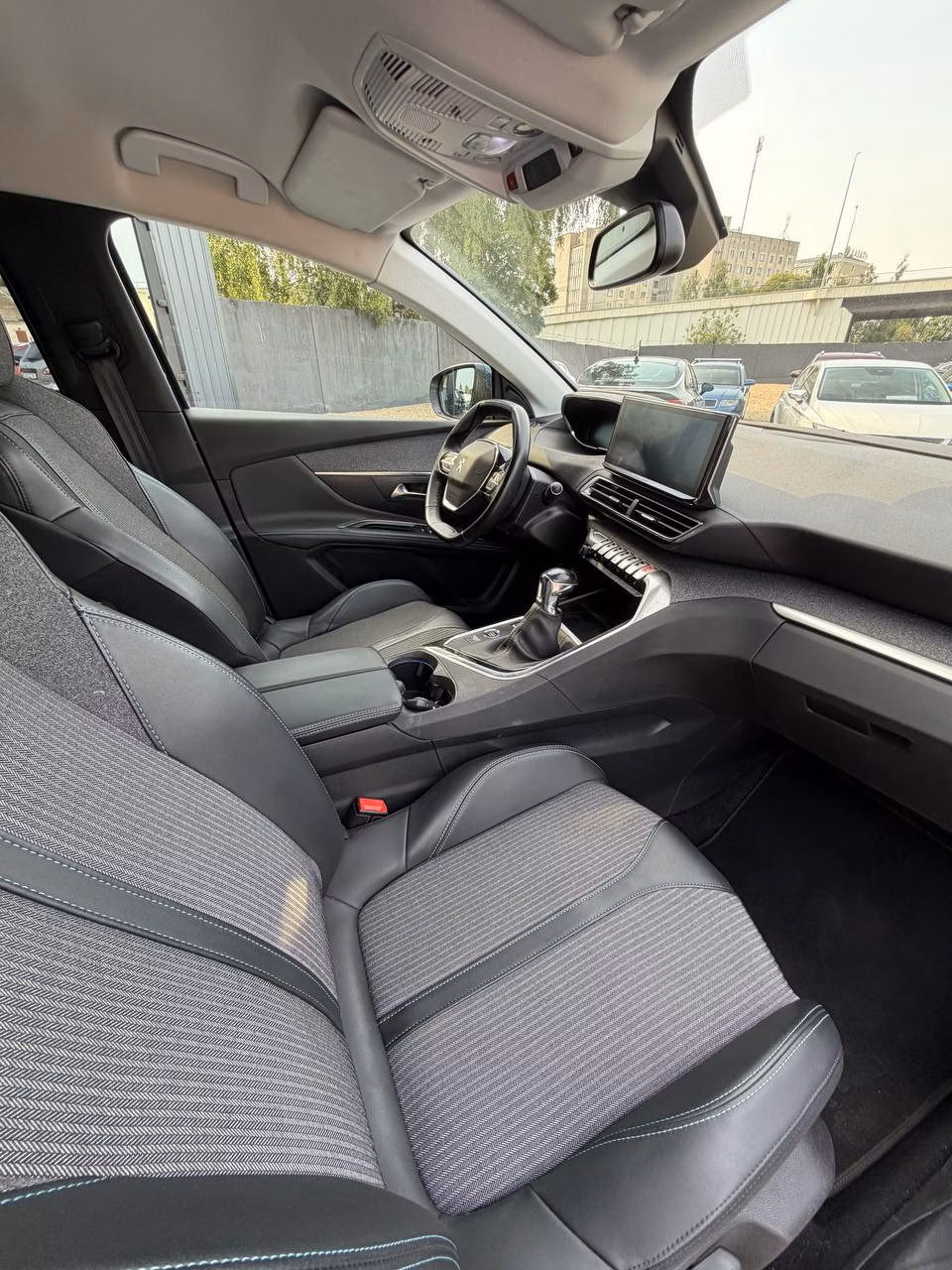 Peugeot 5008 фото 12
