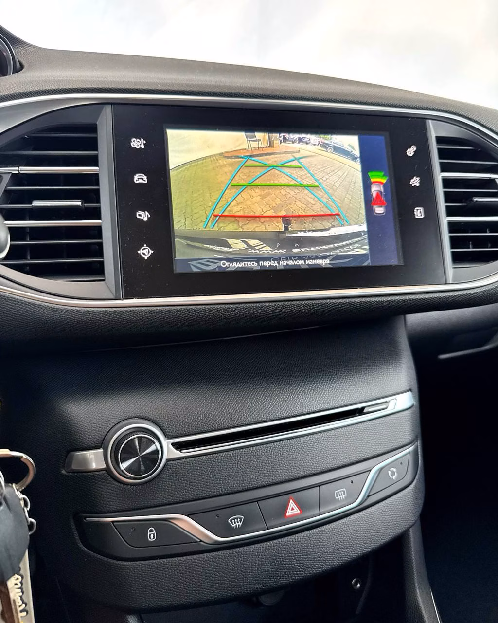 Peugeot 308 фото 11