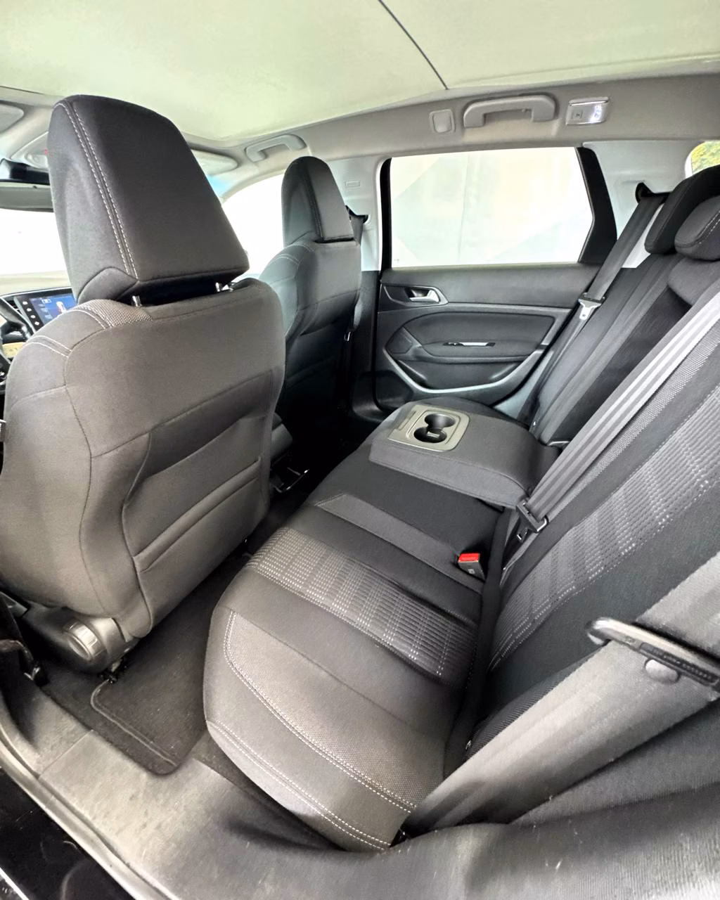 Peugeot 308 фото 12
