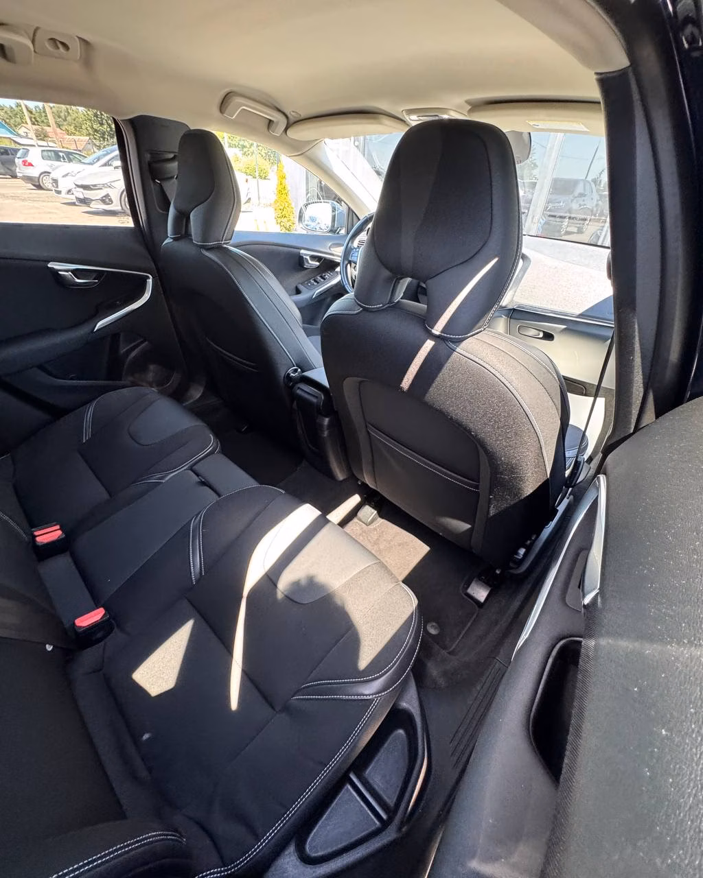 Volvo V40 фото 13