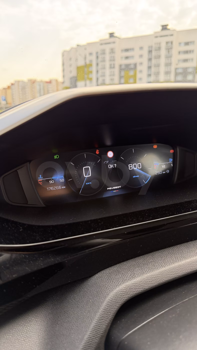 Peugeot 308 фото 2