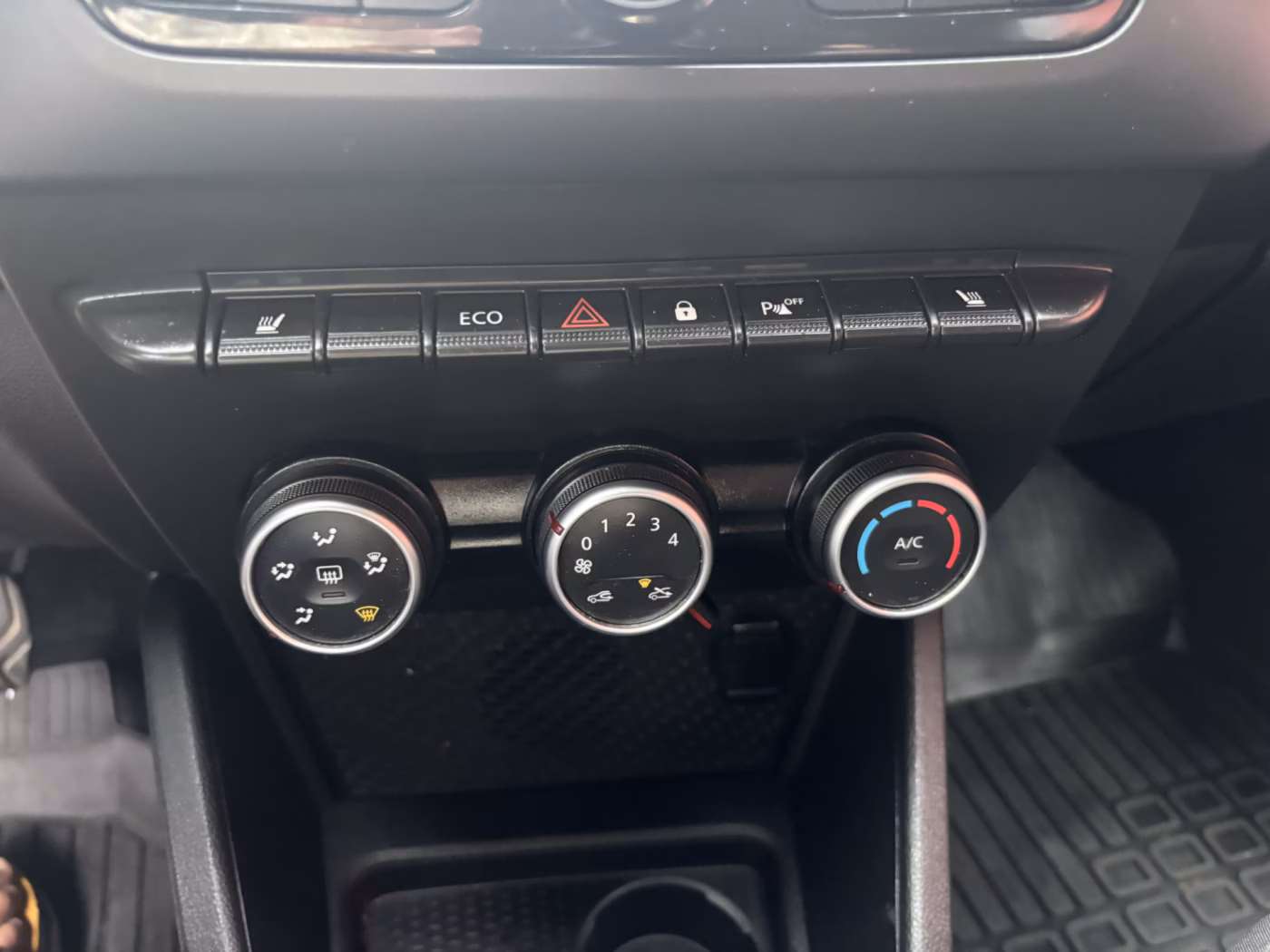 Renault Duster фото 12