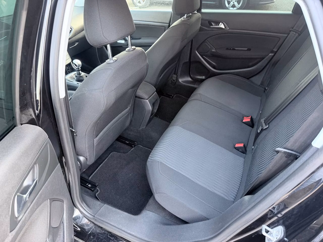 Peugeot 308 фото 14