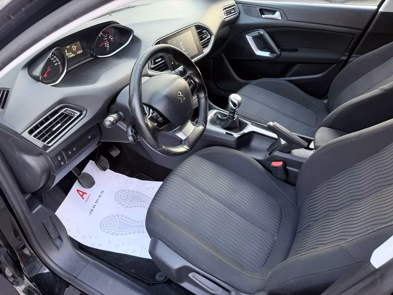 Peugeot 308 фото 9