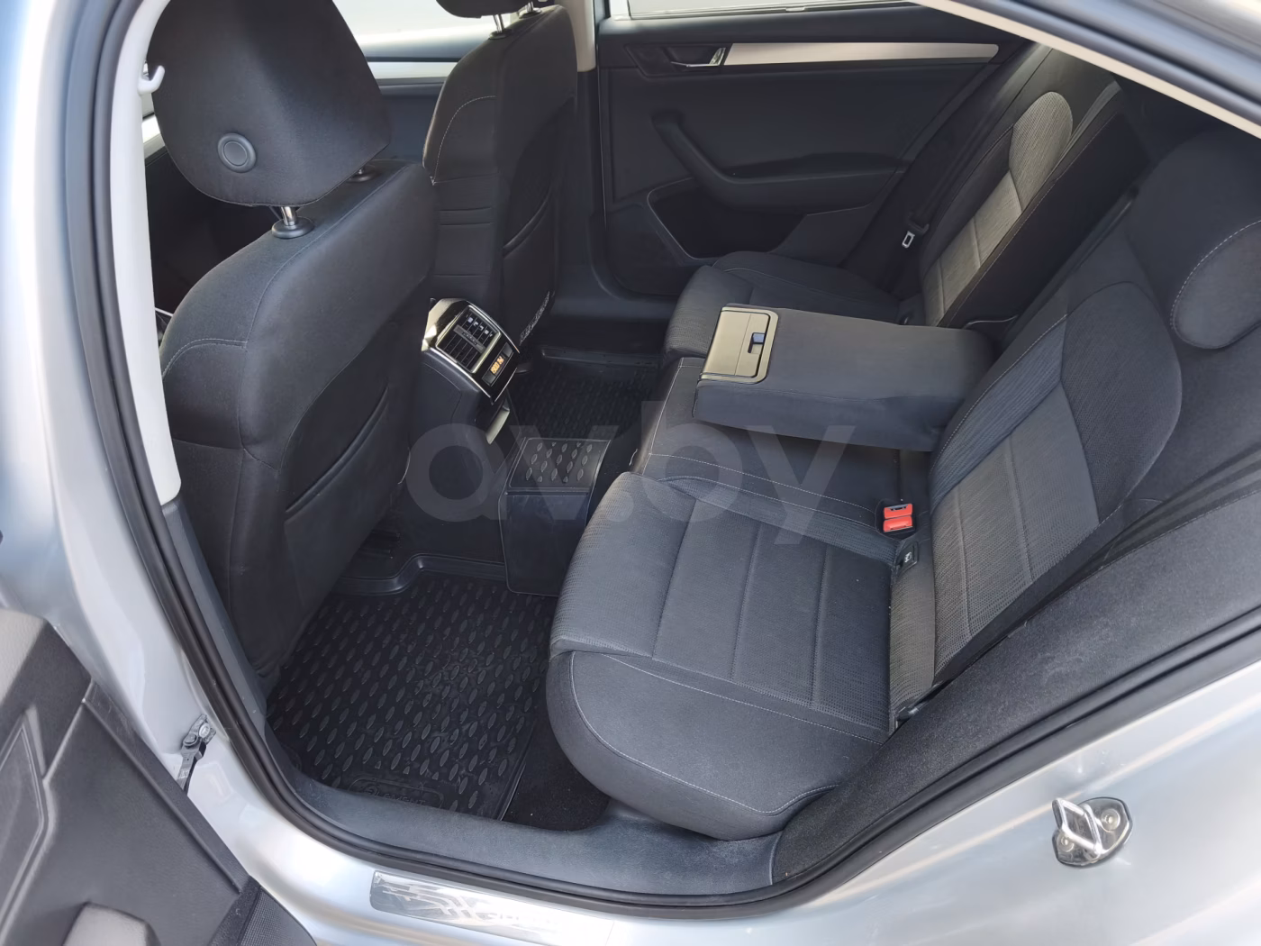 Skoda Superb фото 8