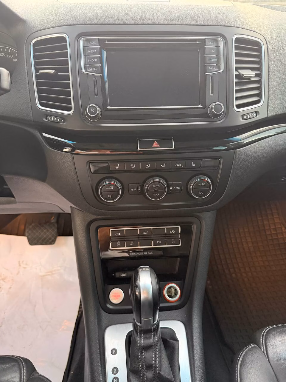 Volkswagen Sharan фото 11