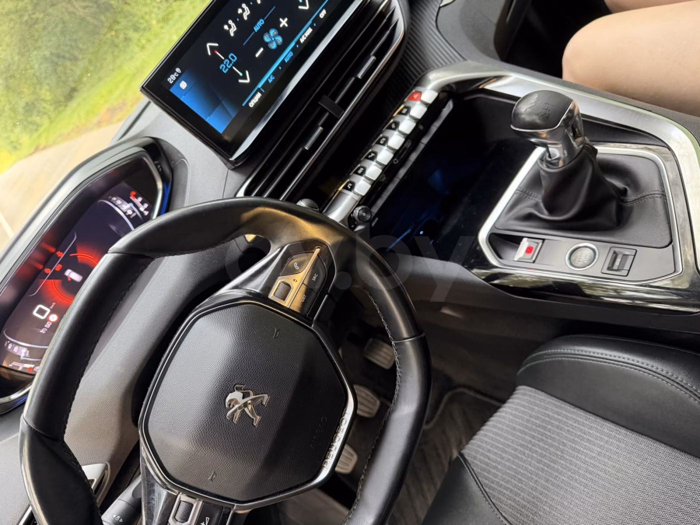 Peugeot 5008 фото 11