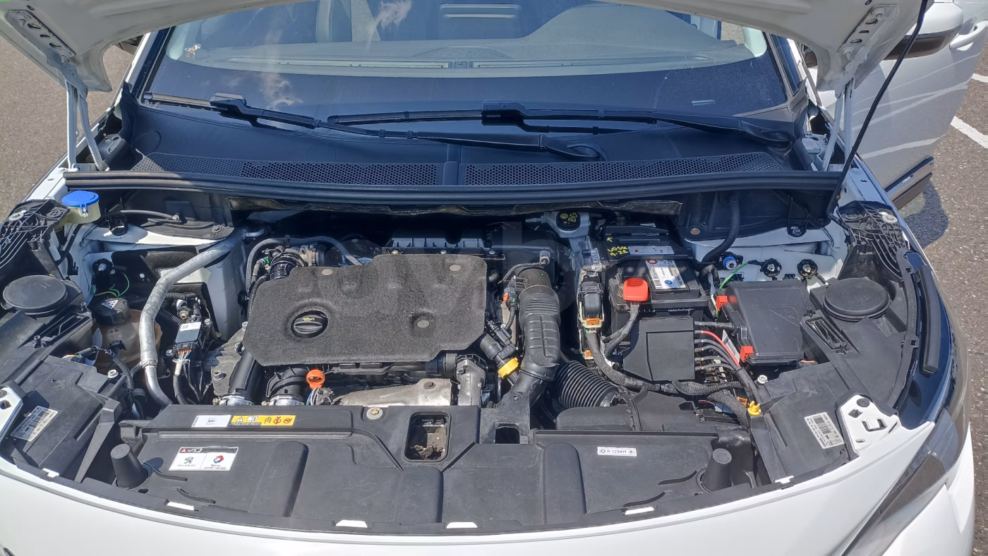 Peugeot 5008 фото 2