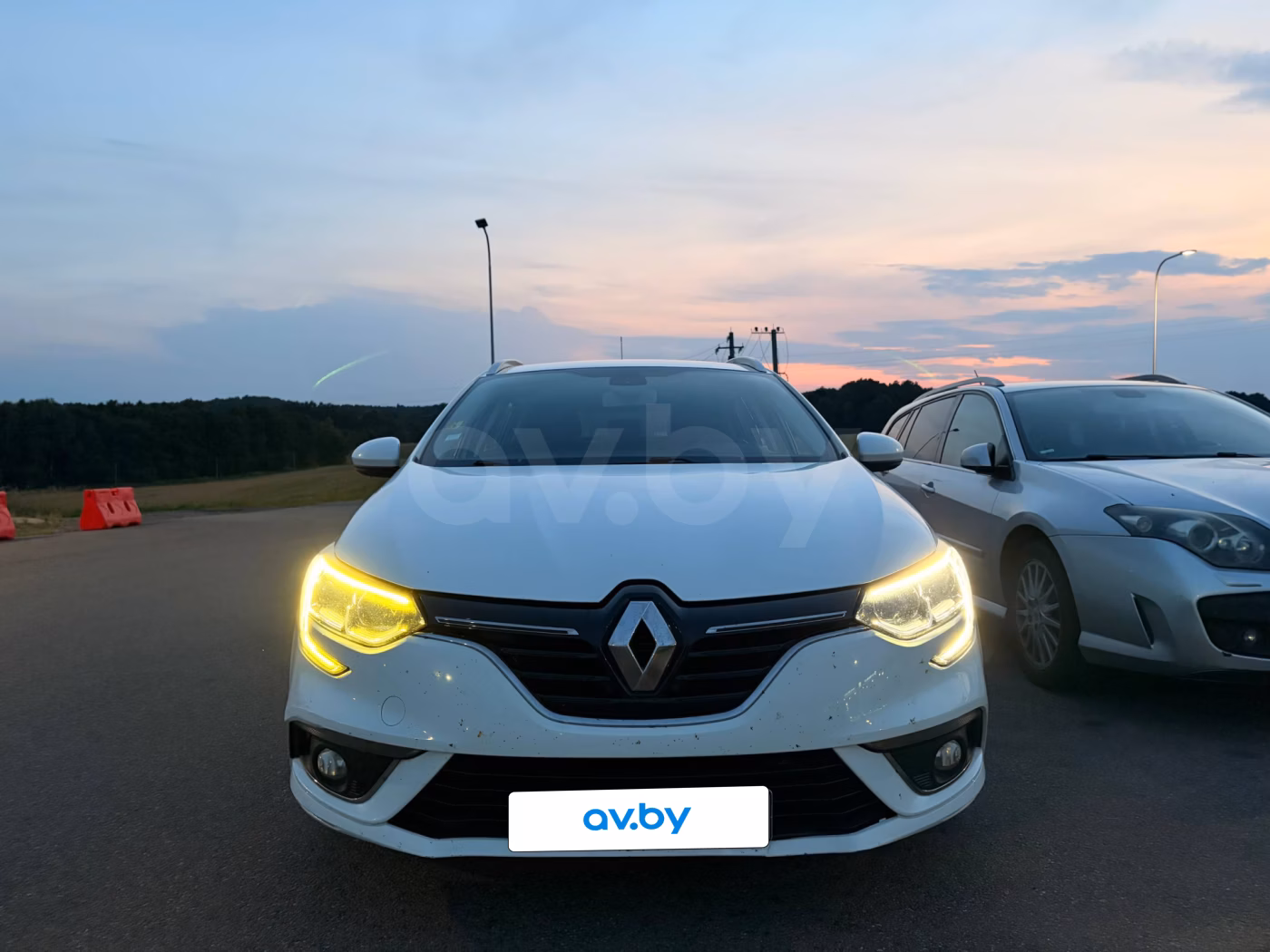 Renault Megane фото 11