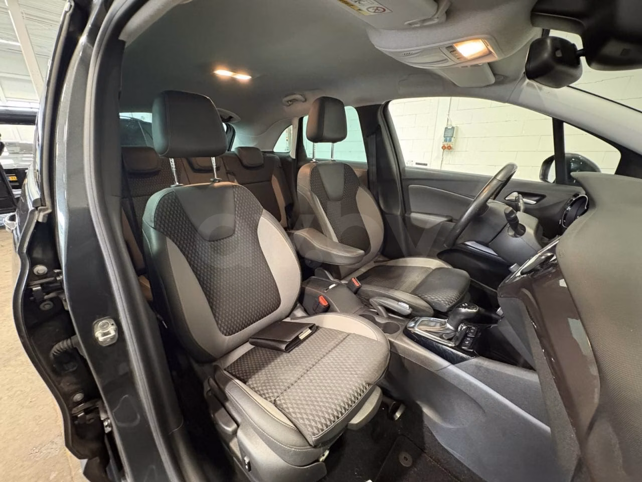 Opel Crossland X фото 4
