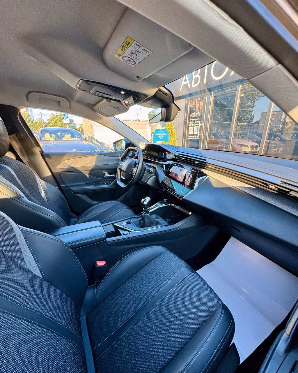 Peugeot 308 фото 13