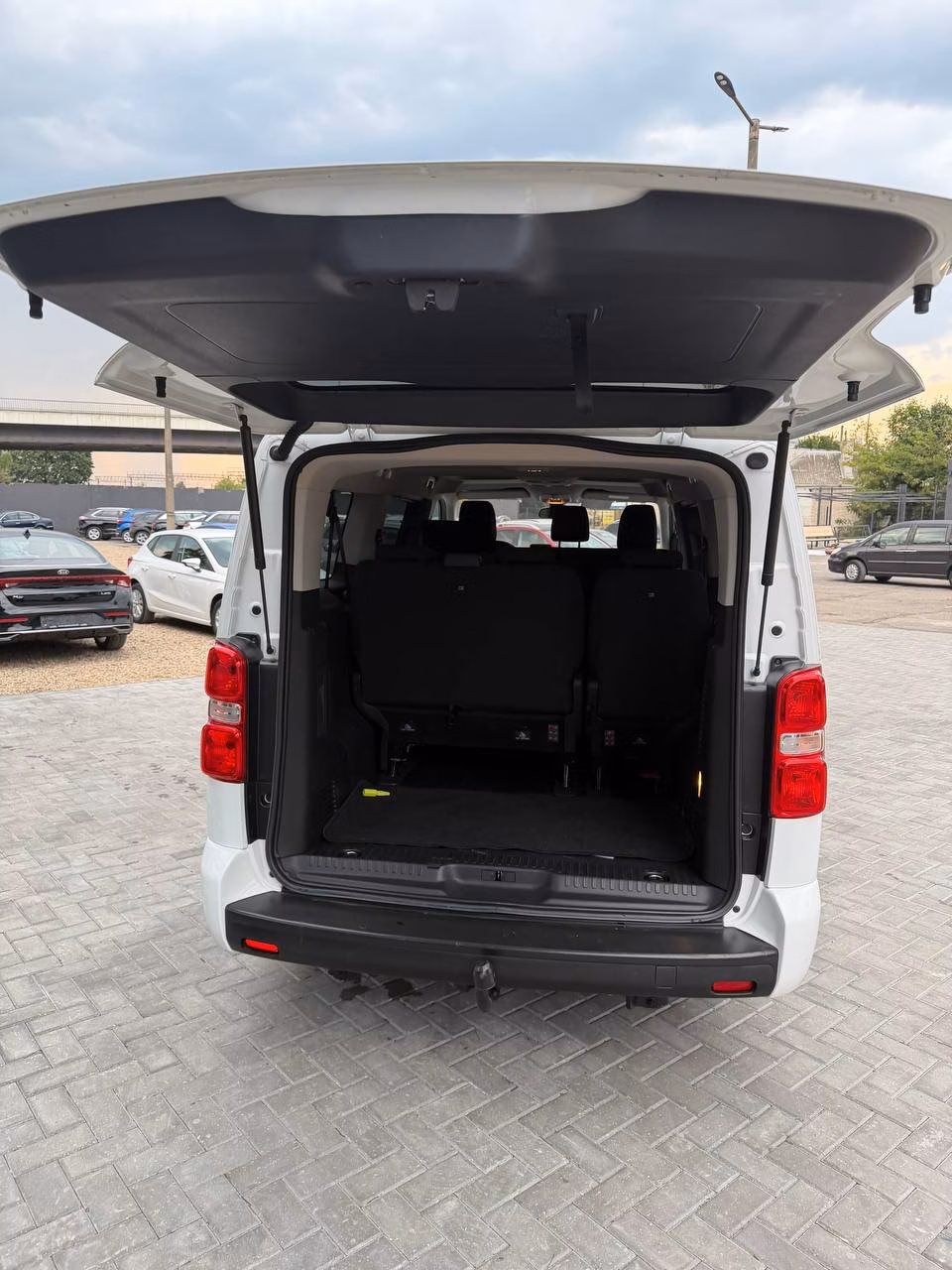 Toyota ProAce Verso фото 16