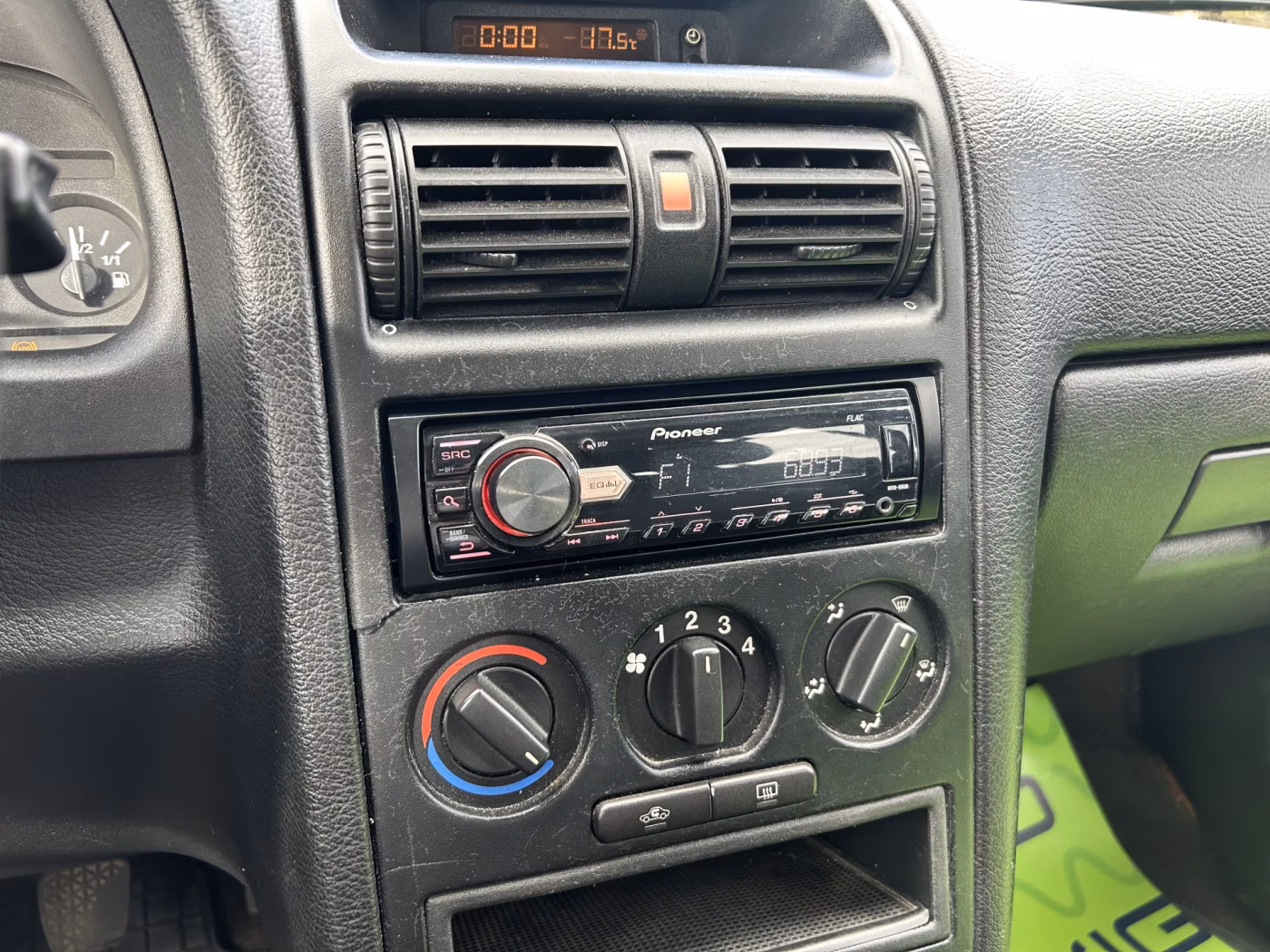 Opel Astra фото 16