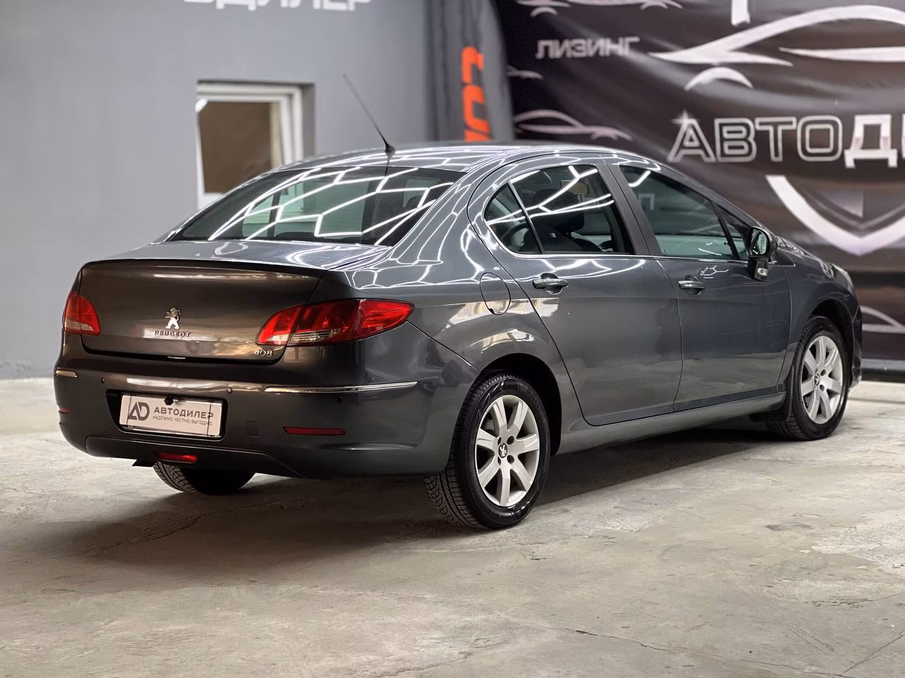 Peugeot 408 фото 4