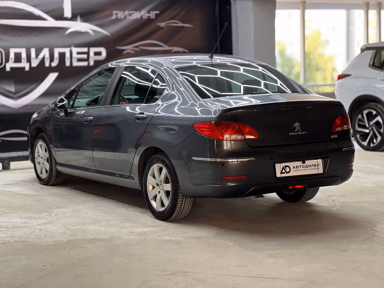 Peugeot 408 фото 6
