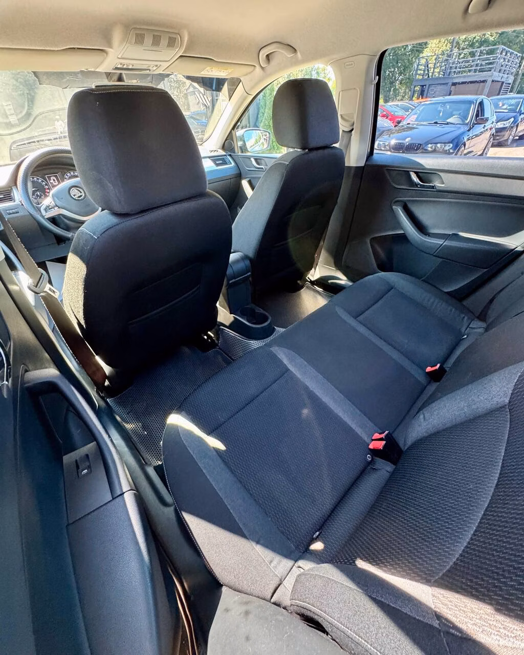 Skoda Rapid фото 11