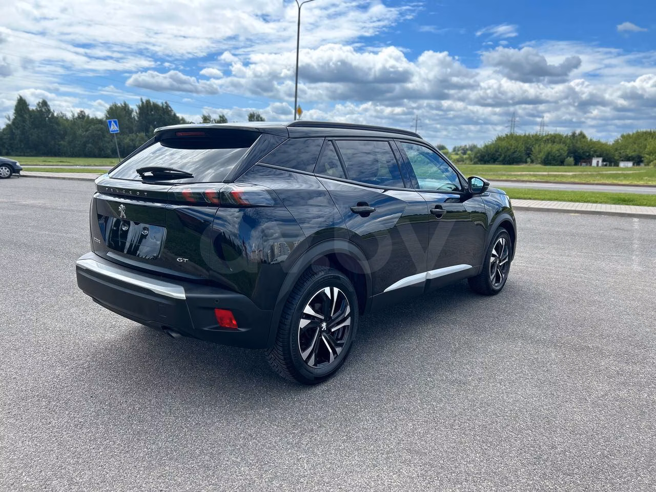 Peugeot 2008 фото 6