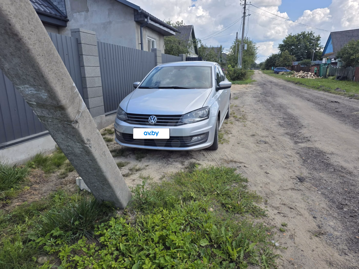 Volkswagen Polo Sedan фото 4