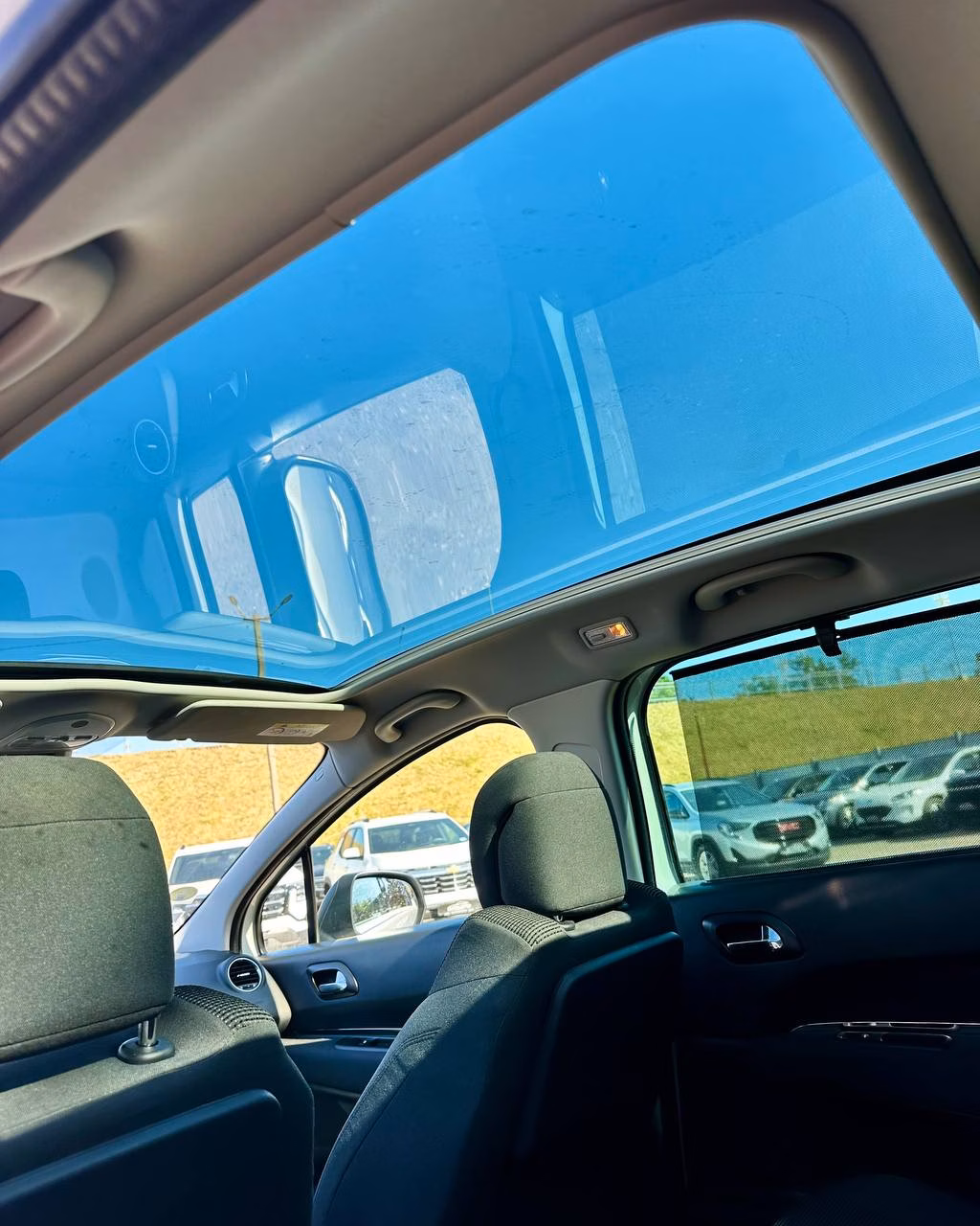 Peugeot 5008 фото 19