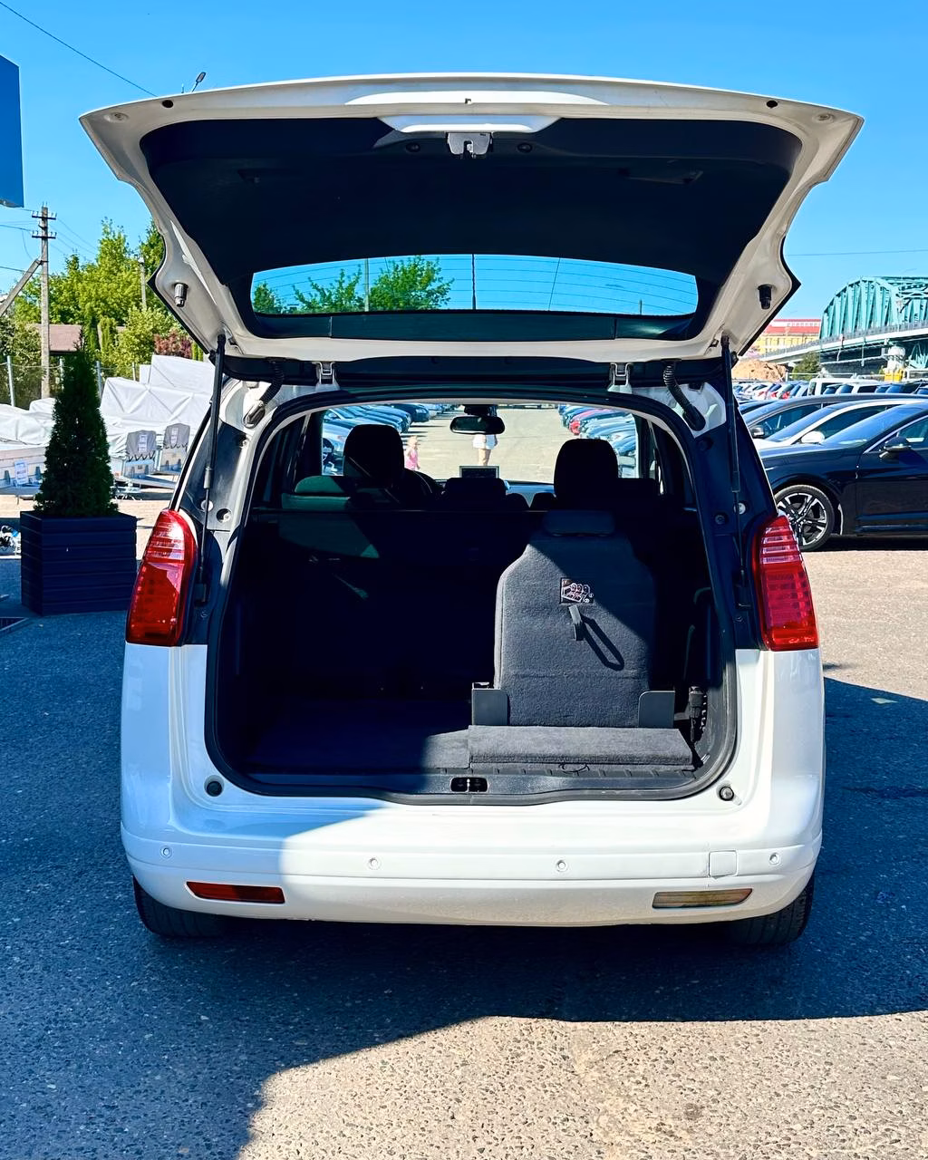 Peugeot 5008 фото 20