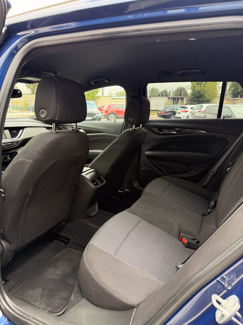 Opel Insignia фото 10