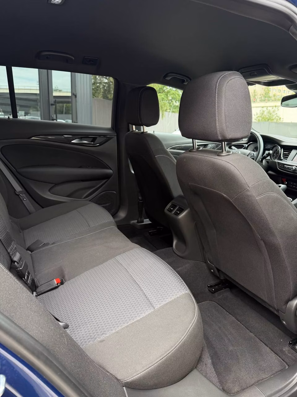 Opel Insignia фото 11