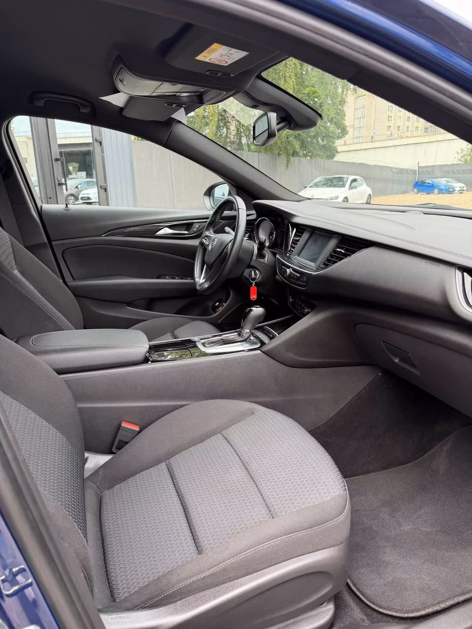 Opel Insignia фото 12