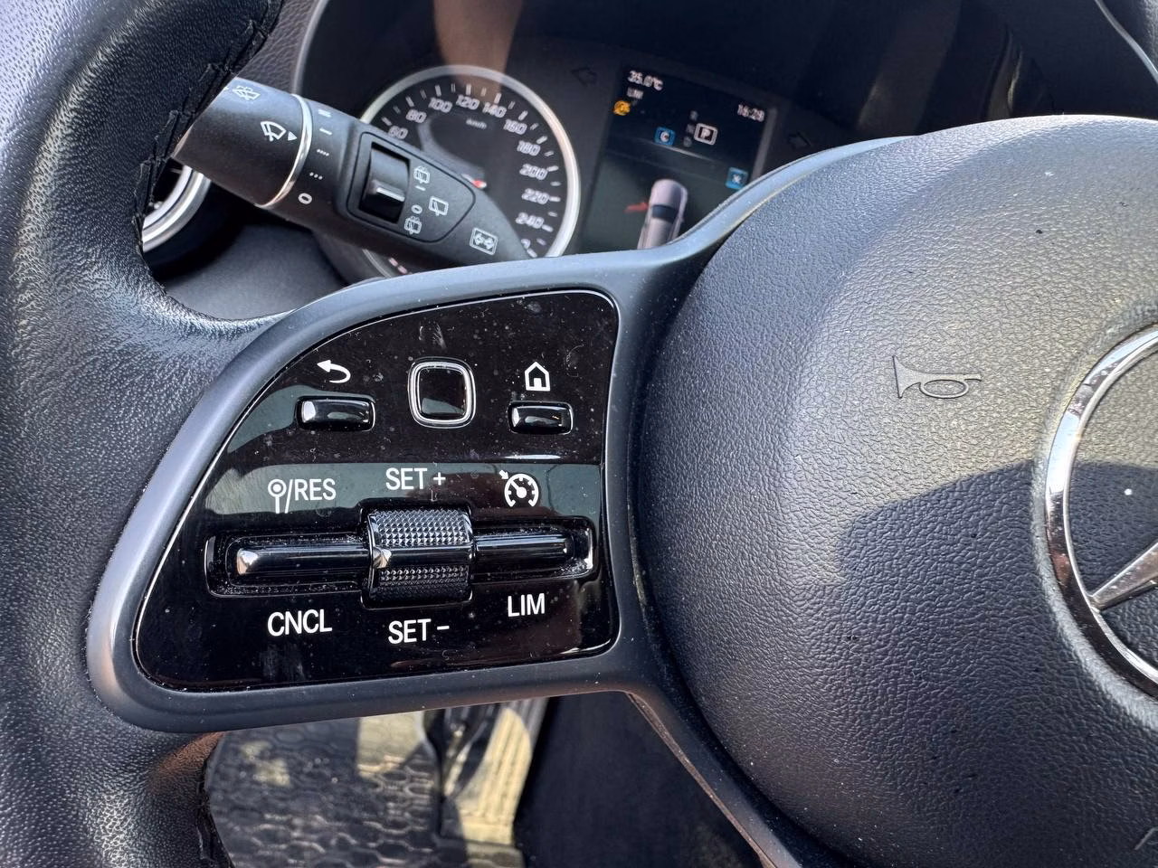 Mercedes-Benz C-Класс фото 12