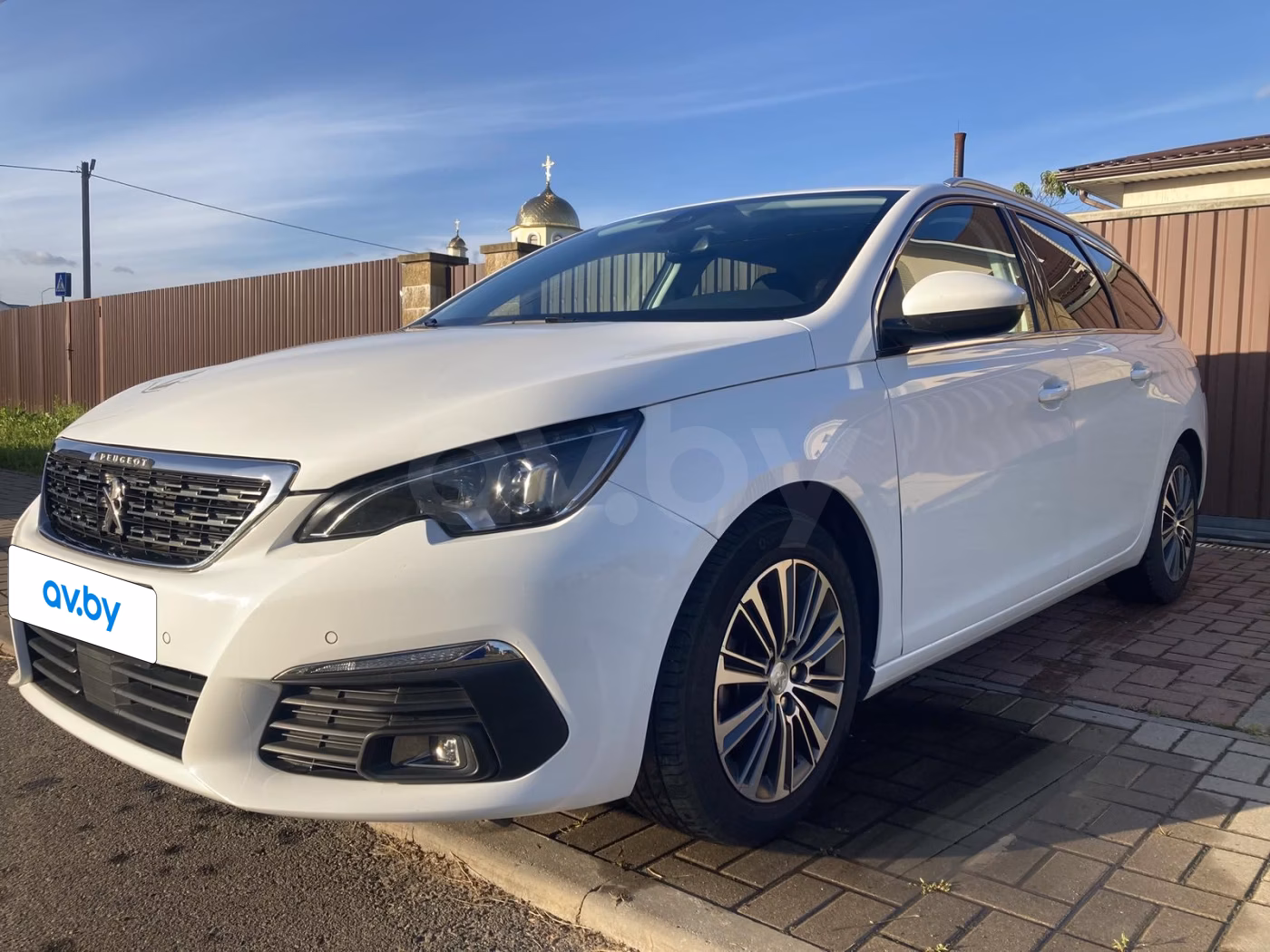 Peugeot 308 фото 2