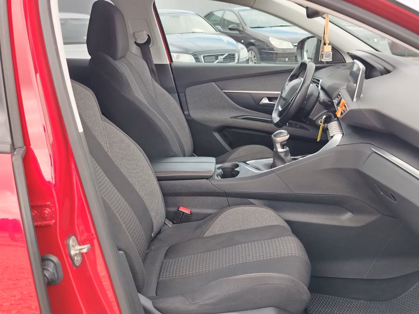 Peugeot 3008 фото 12