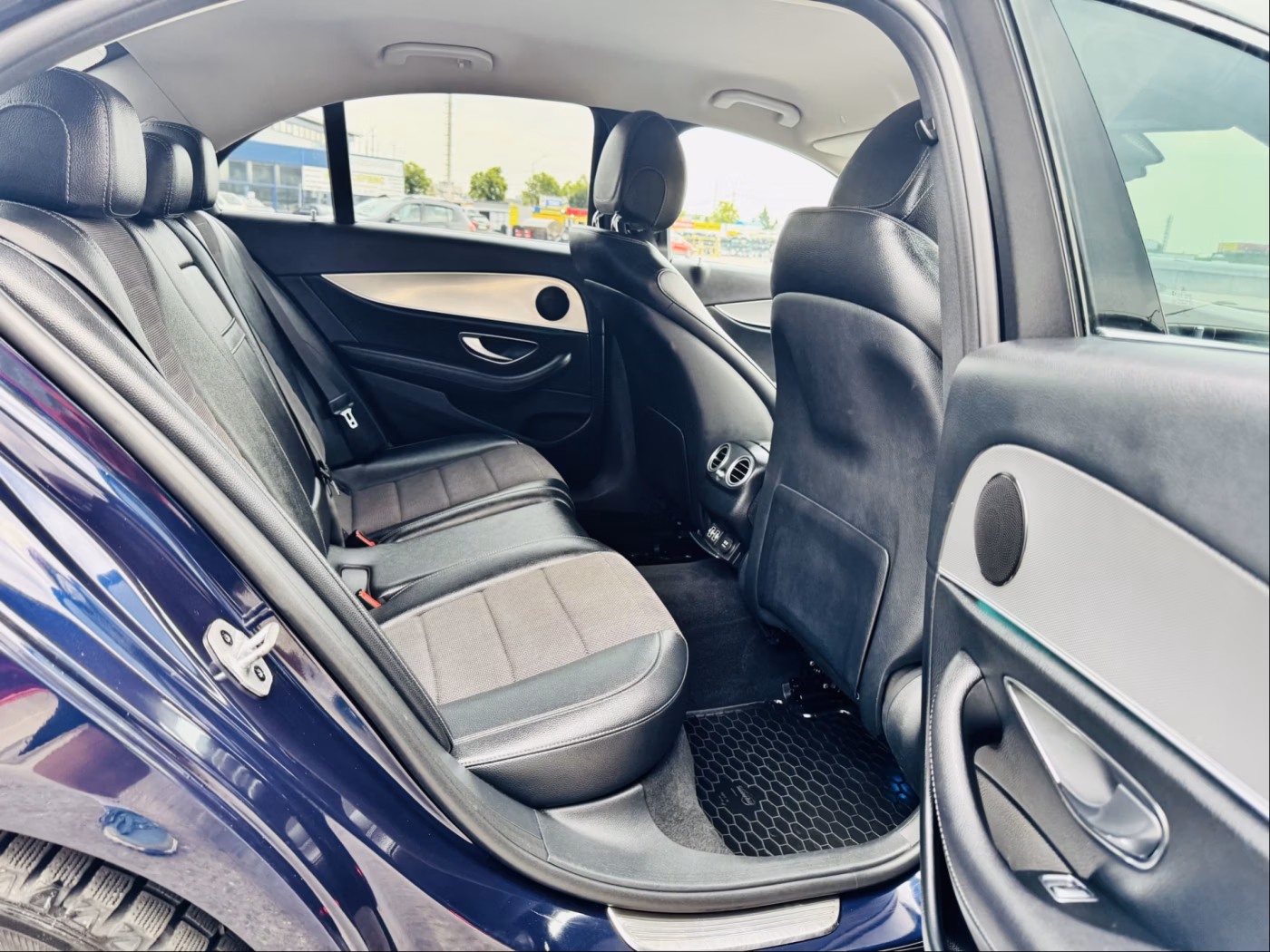 Mercedes-Benz E-Класс фото 7