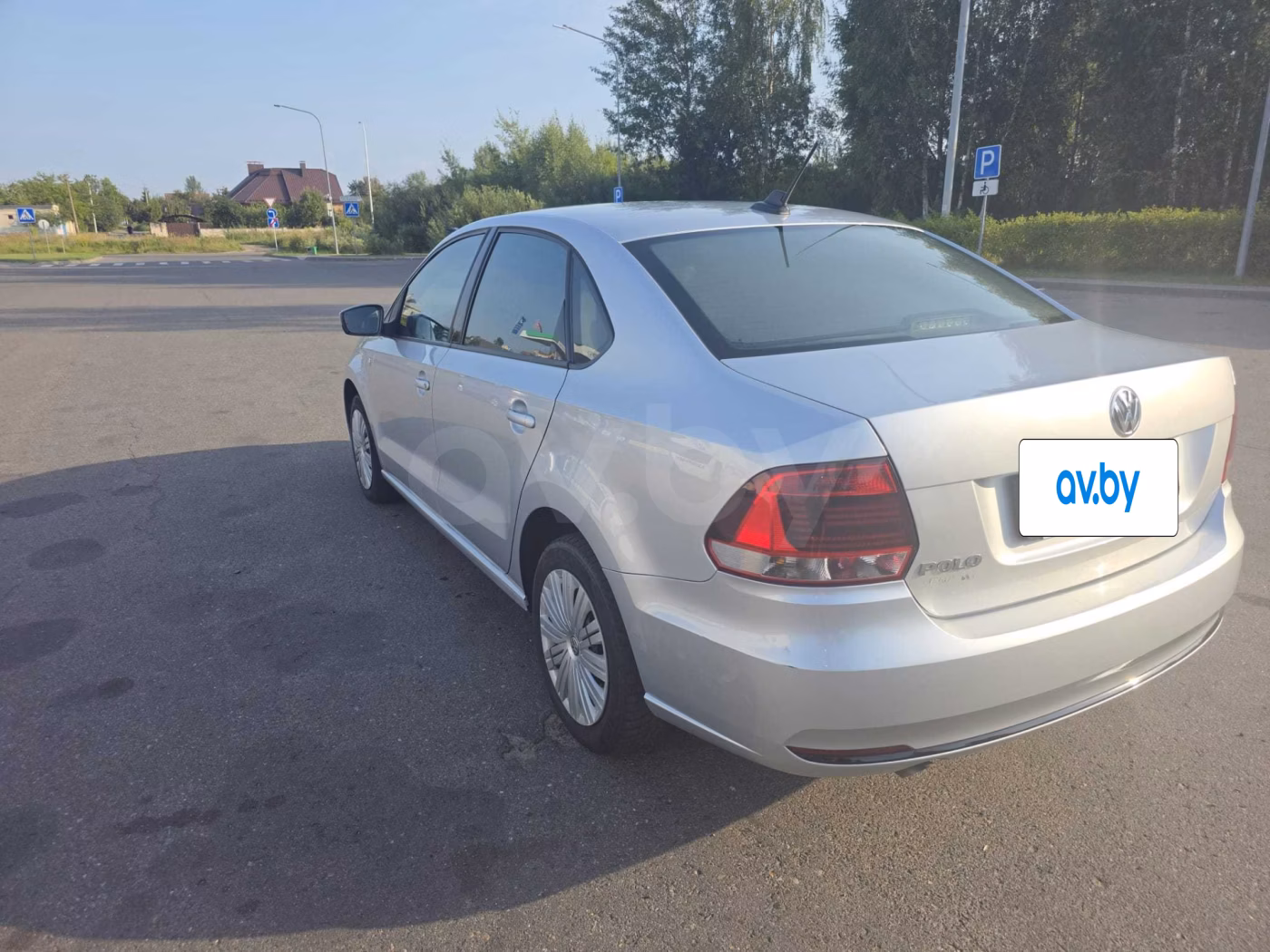 Volkswagen Polo Sedan фото 12