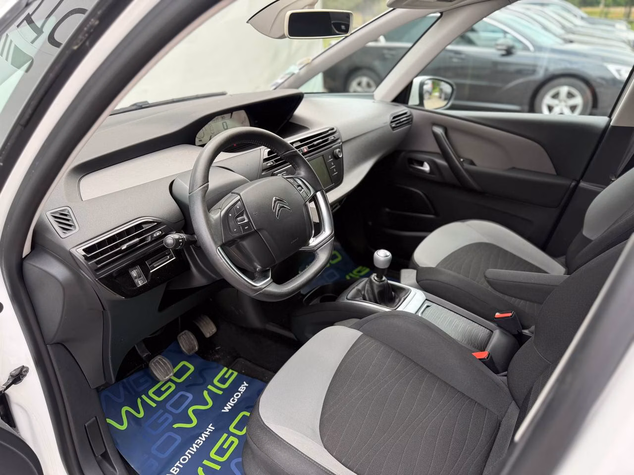 Citroen C4 Picasso фото 8