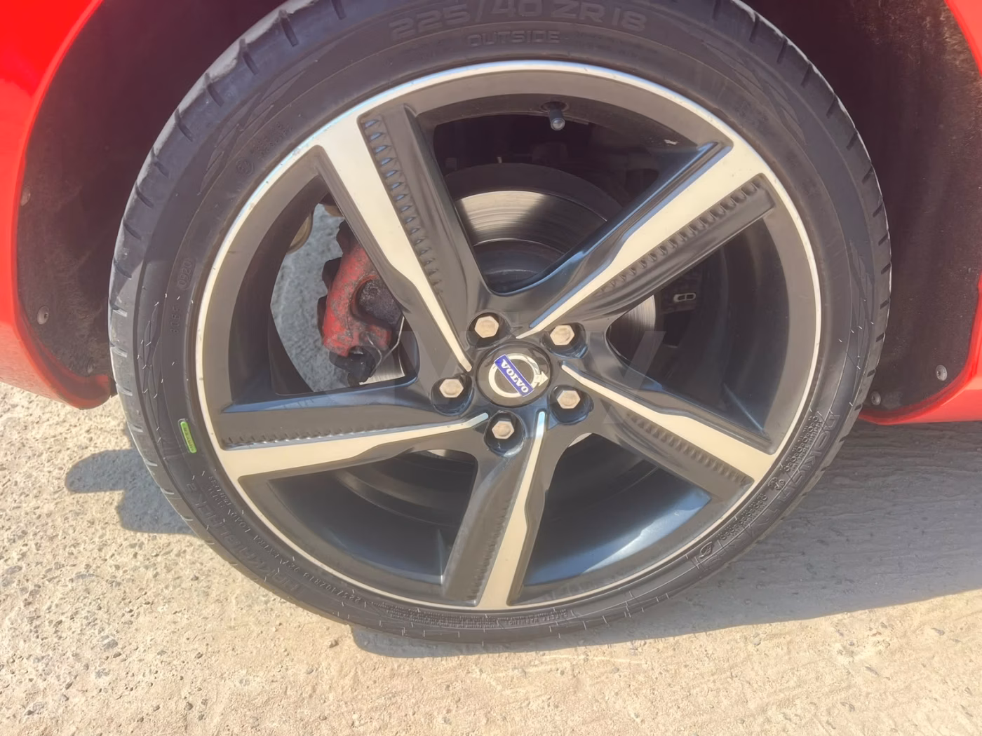 Volvo V40 фото 8