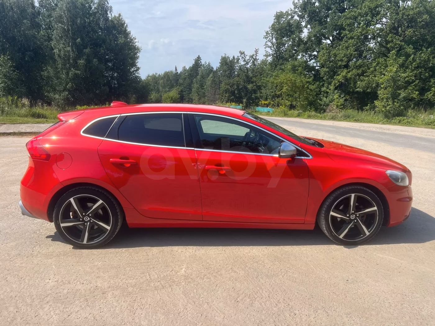 Volvo V40 фото 12