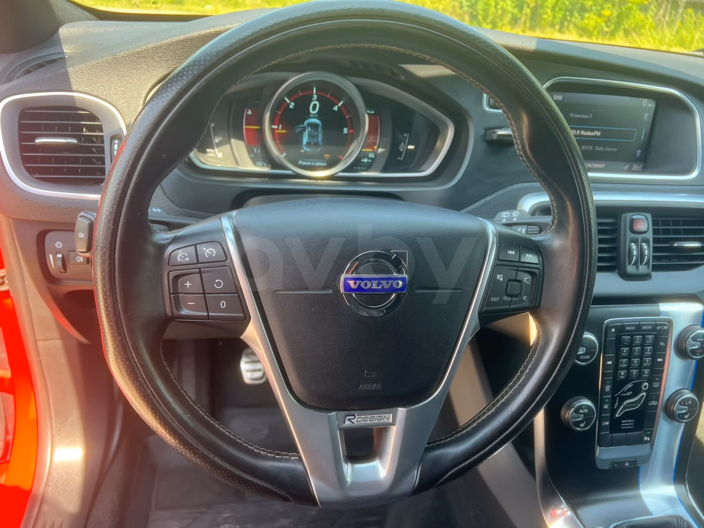 Volvo V40 фото 15