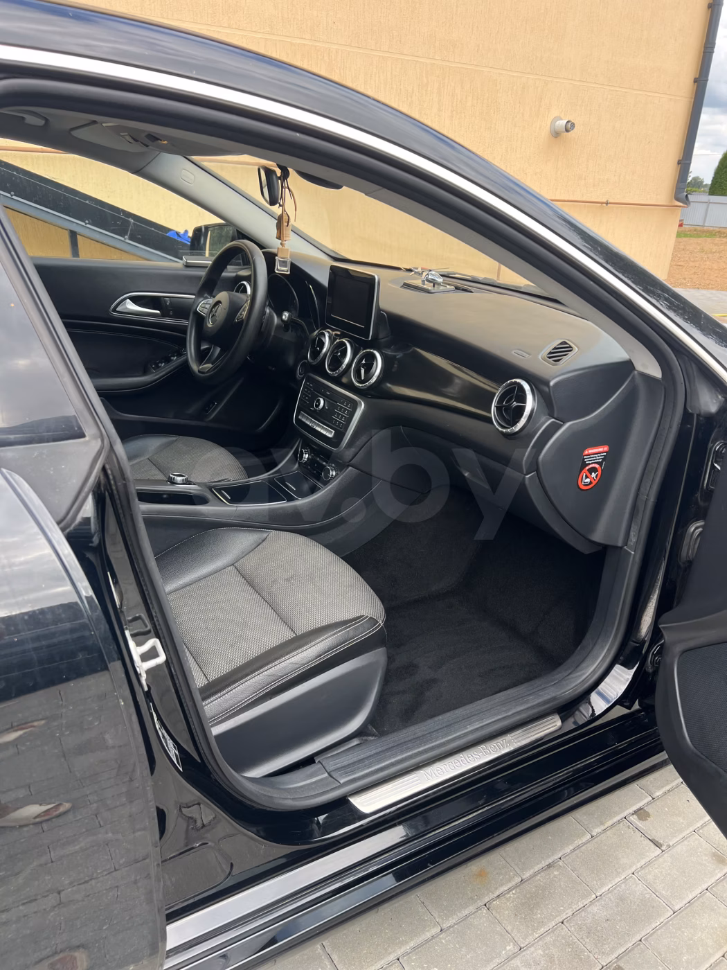 Mercedes-Benz CLA фото 13