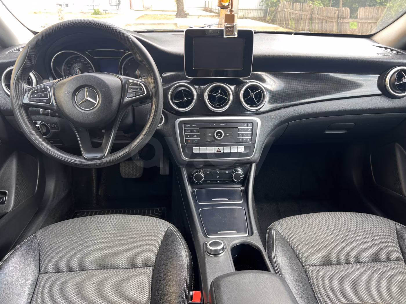 Mercedes-Benz CLA фото 11