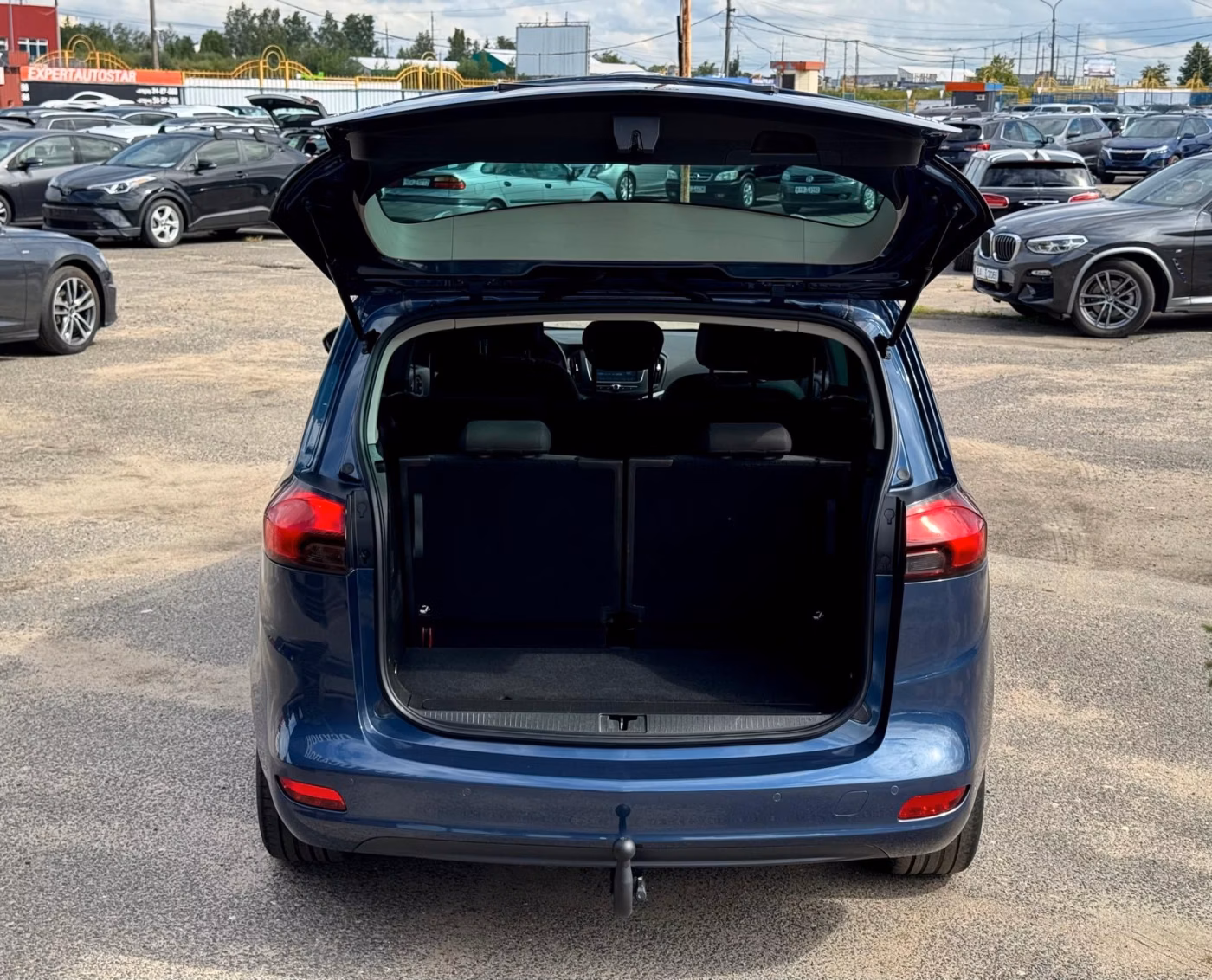 Opel Zafira фото 7