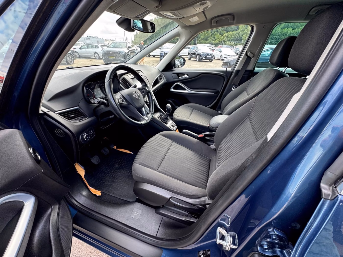 Opel Zafira фото 9